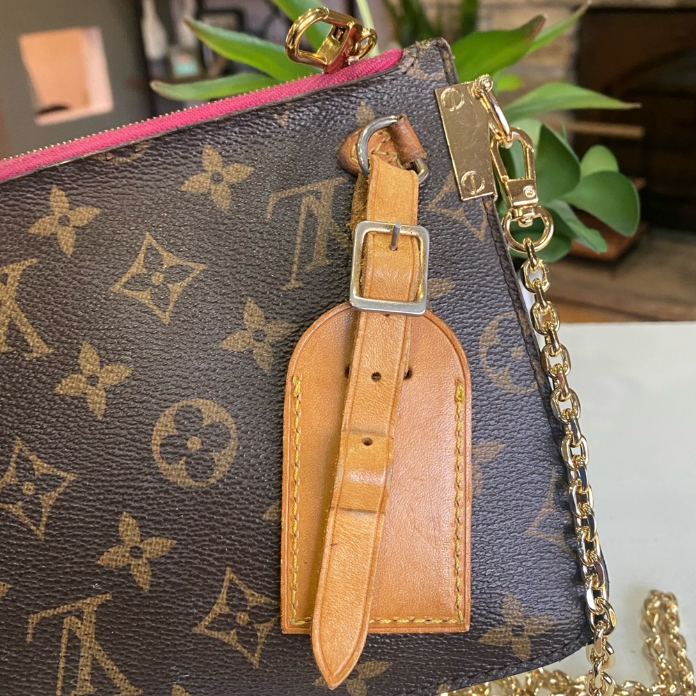 ❤️authentic pouch - Picture 8 of 16